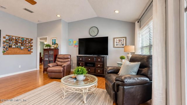 809 PINE MOSS Road, Jacksonville, FL 32218