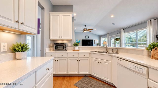 809 PINE MOSS Road, Jacksonville, FL 32218