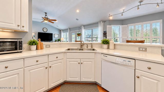 809 PINE MOSS Road, Jacksonville, FL 32218