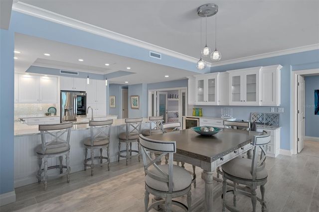 650 COLLANY 405, Tierra Verde, FL 33715