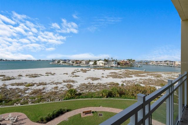 650 COLLANY 405, Tierra Verde, FL 33715