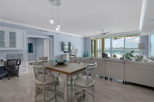 650 COLLANY 405, Tierra Verde, FL 33715