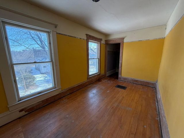 202 E GARFIELD AVENUE, Marion, WI 54950