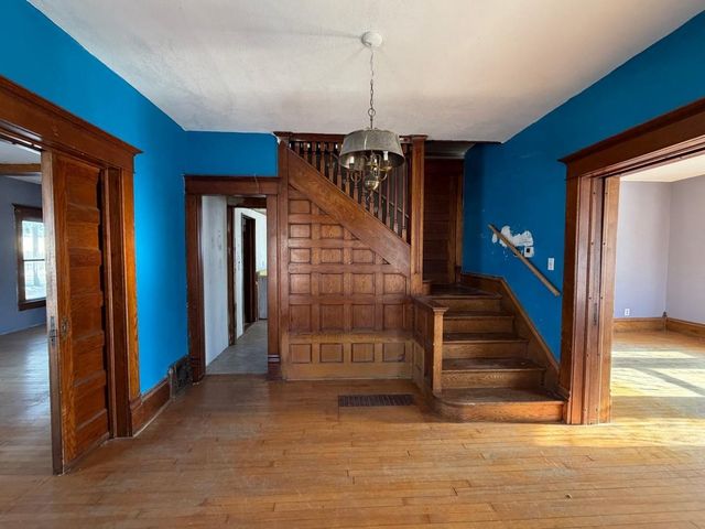 202 E GARFIELD AVENUE, Marion, WI 54950