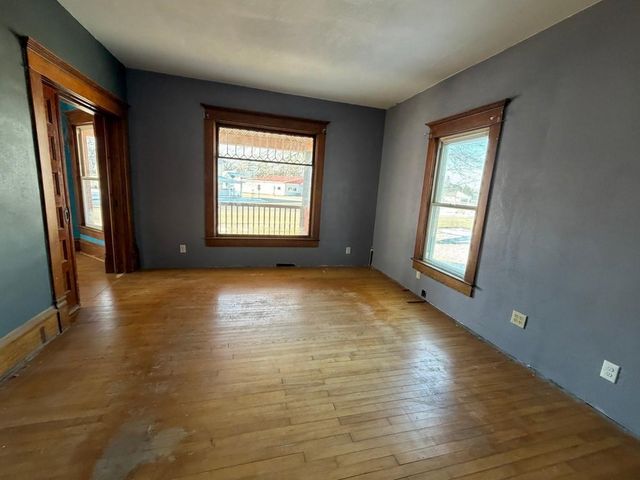 202 E GARFIELD AVENUE, Marion, WI 54950
