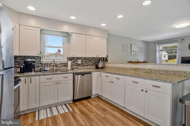 1817 DANIA DR, Fort Washington, MD 20744