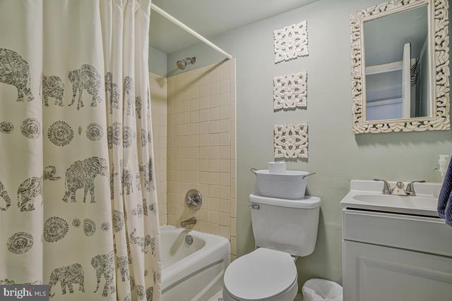1817 DANIA DR, Fort Washington, MD 20744