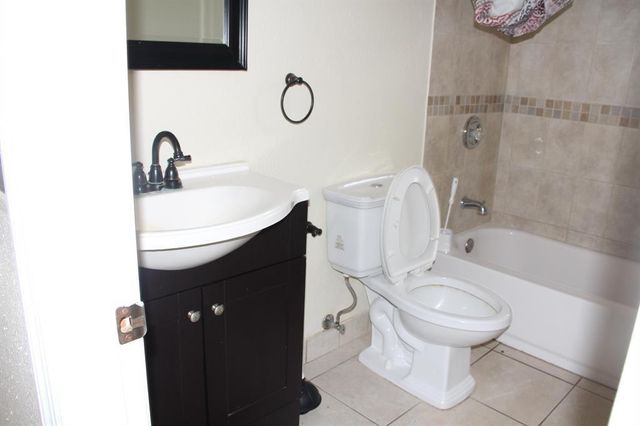 1570 W 12th Court, Riviera Beach, FL 33404