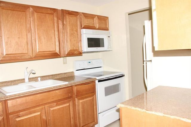 1570 W 12th Court, Riviera Beach, FL 33404