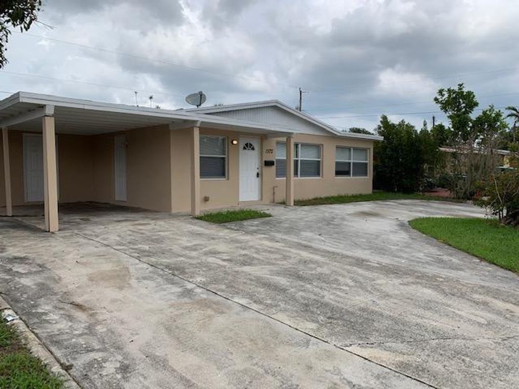 1570 W 12th Court, Riviera Beach, FL 33404