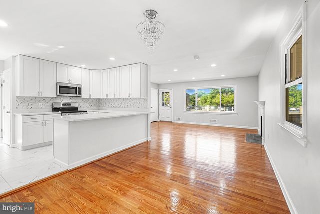 11309 CHERRY HILL RD, Beltsville, MD 20705