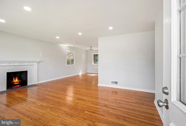 11309 CHERRY HILL RD, Beltsville, MD 20705