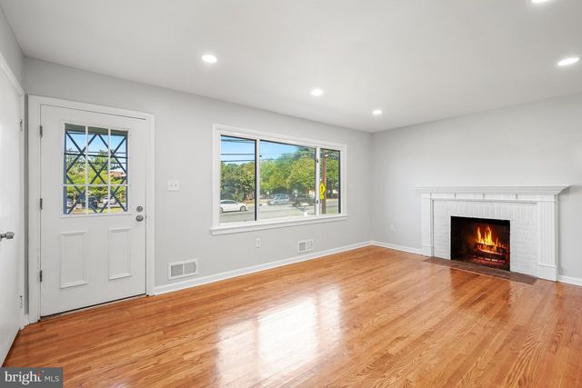 11309 CHERRY HILL RD, Beltsville, MD 20705
