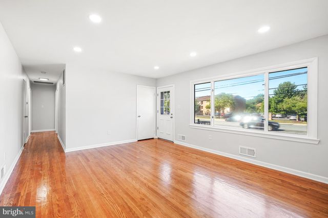 11309 CHERRY HILL RD, Beltsville, MD 20705
