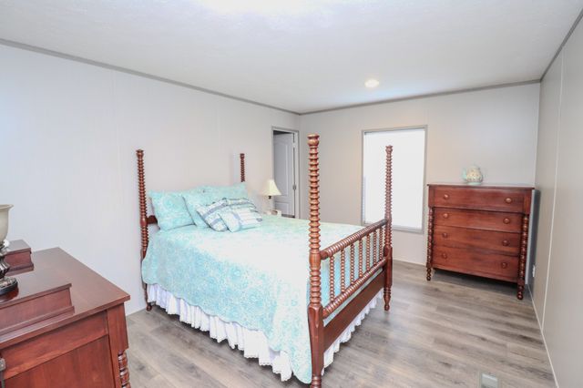 186 Aggie Perry Rd, Bethpage, TN 37022