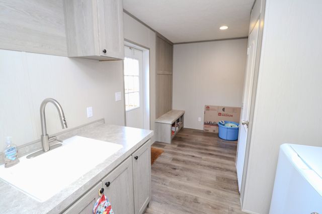 186 Aggie Perry Rd, Bethpage, TN 37022