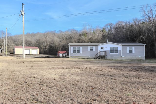 186 Aggie Perry Rd, Bethpage, TN 37022