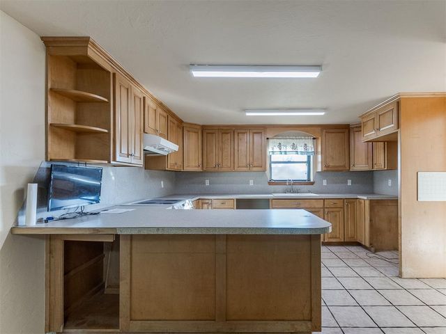 7404 NW 27th Street, Bethany, OK 73008