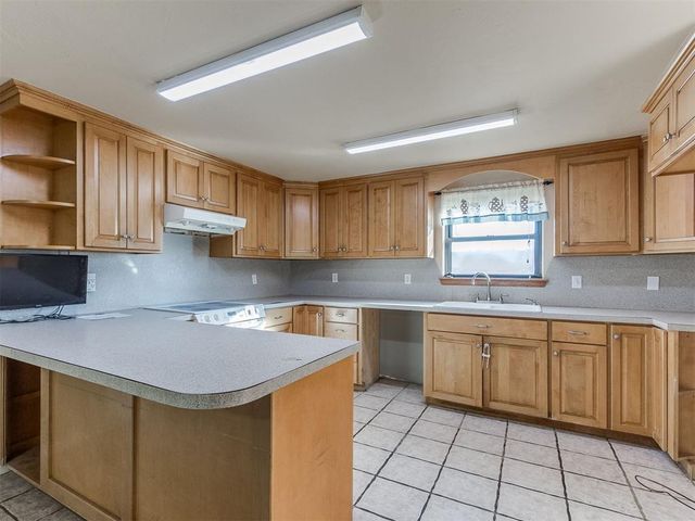 7404 NW 27th Street, Bethany, OK 73008