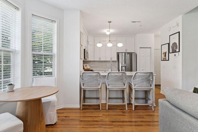 1615 Legacy Parkway E 1011, Maplewood, MN 55109