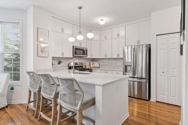 1615 Legacy Parkway E 1011, Maplewood, MN 55109