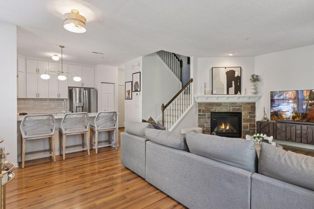 1615 Legacy Parkway E 1011, Maplewood, MN 55109