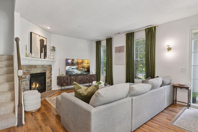 1615 Legacy Parkway E 1011, Maplewood, MN 55109