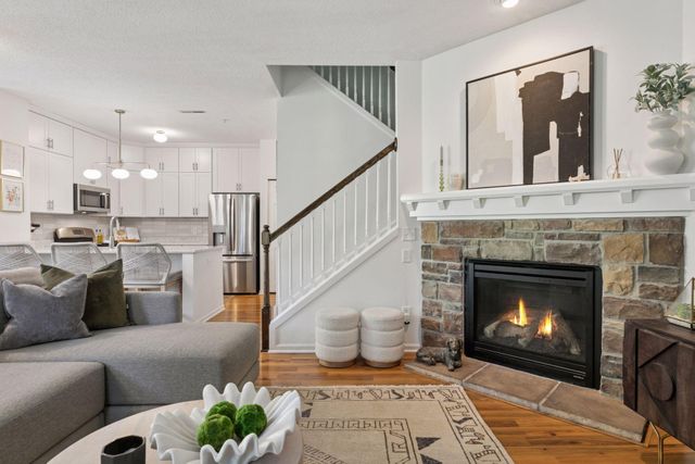 1615 Legacy Parkway E 1011, Maplewood, MN 55109