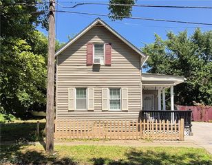 3026 Erin Avenue, Cleveland, OH 44113