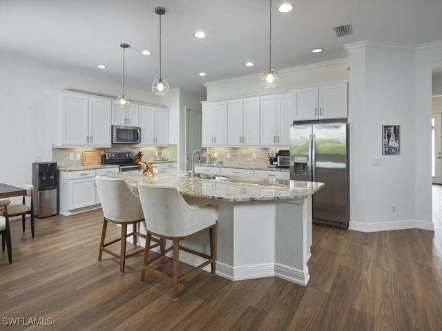 4613 Abaca CIR, Naples, FL 34119