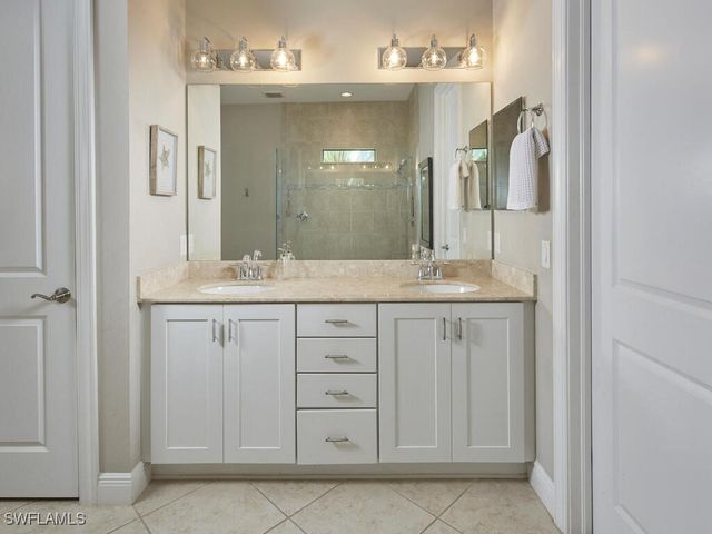 4613 Abaca CIR, Naples, FL 34119