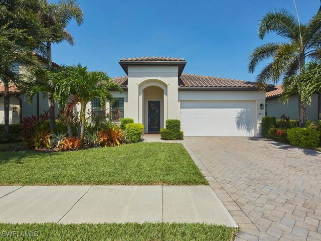4613 Abaca CIR, Naples, FL 34119