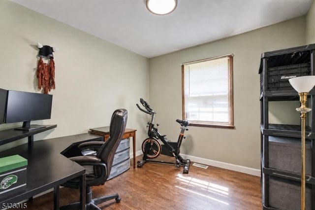 12 River Rd, Jefferson Twp., NJ 07438