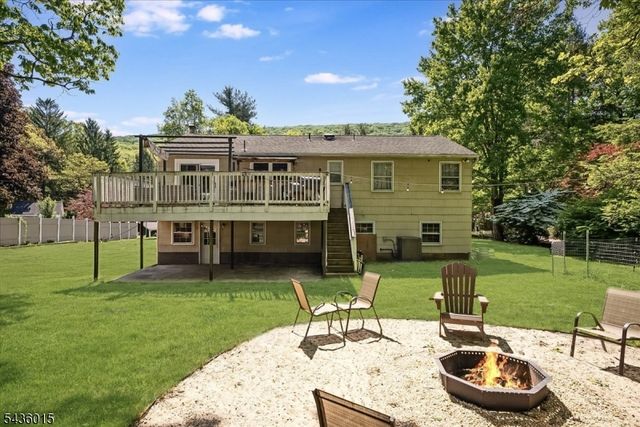 12 River Rd, Jefferson Twp., NJ 07438