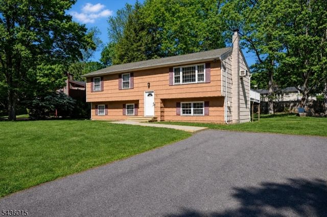 12 River Rd, Jefferson Twp., NJ 07438