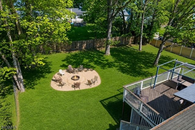 12 River Rd, Jefferson Twp., NJ 07438