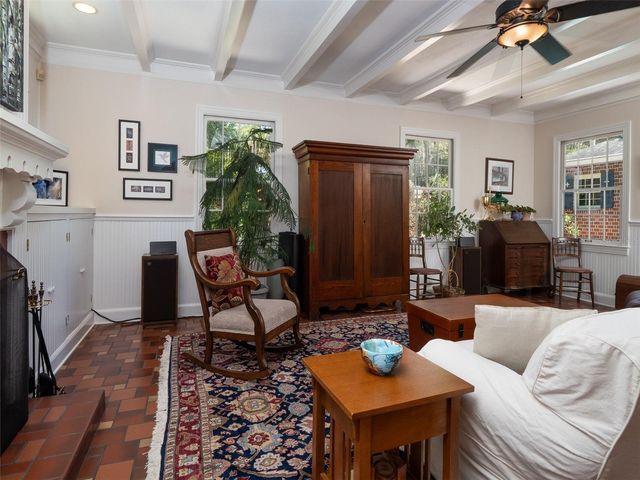 2236 NW 7TH LANE, Gainesville, FL 32603