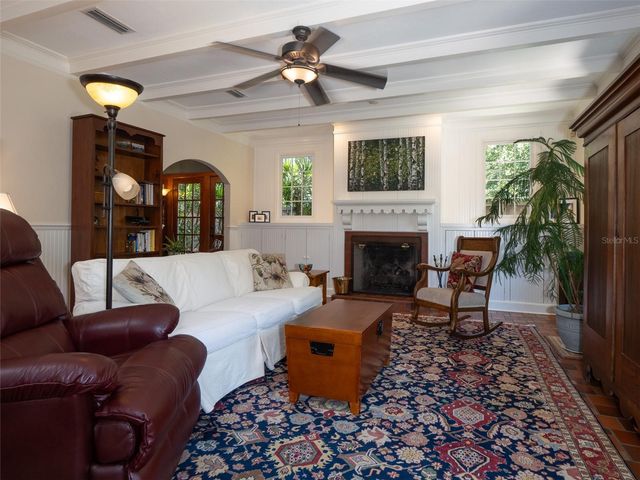 2236 NW 7TH LANE, Gainesville, FL 32603