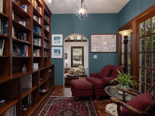2236 NW 7TH LANE, Gainesville, FL 32603