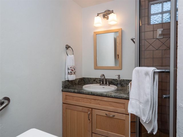 2236 NW 7TH LANE, Gainesville, FL 32603