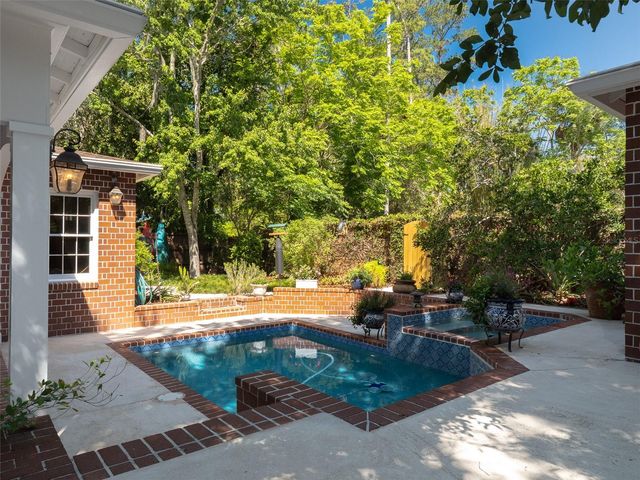 2236 NW 7TH LANE, Gainesville, FL 32603