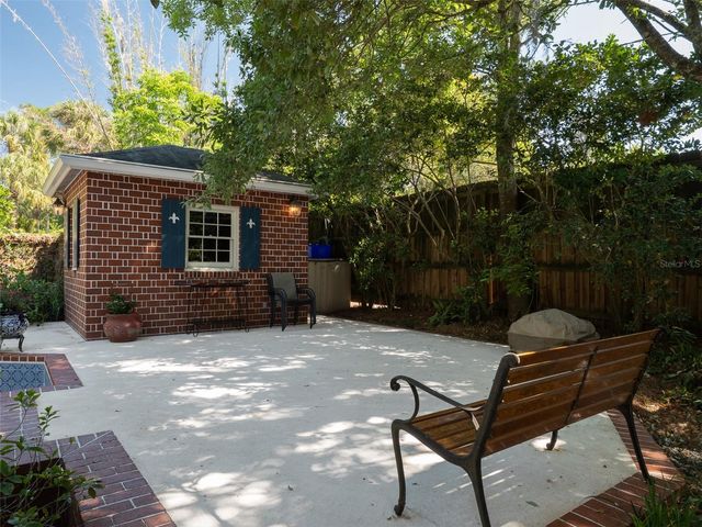 2236 NW 7TH LANE, Gainesville, FL 32603