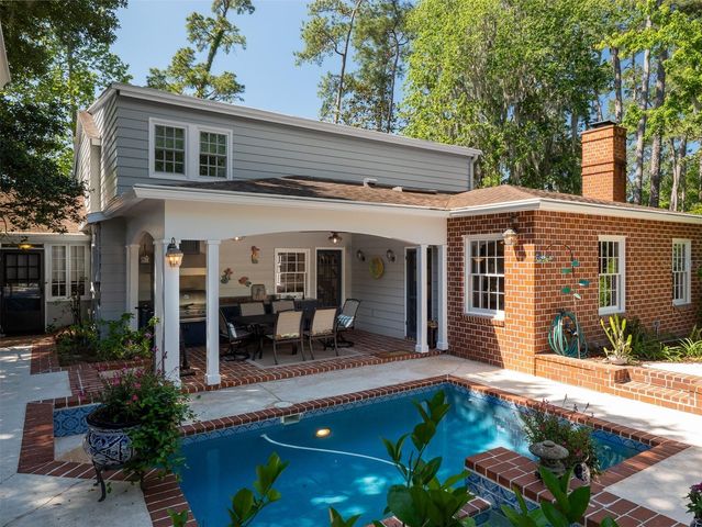 2236 NW 7TH LANE, Gainesville, FL 32603