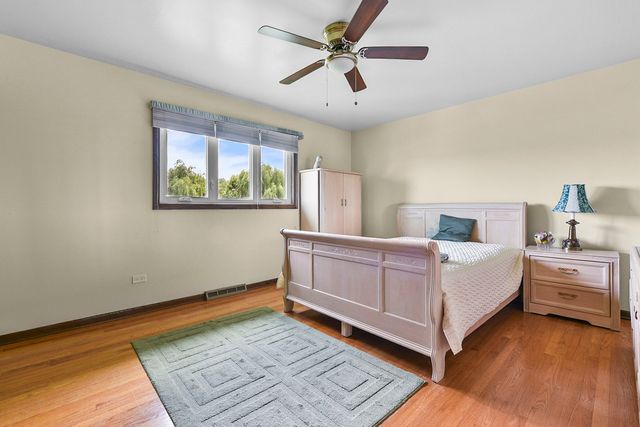 7561 Ponderosa Court, Orland Park, IL 60462