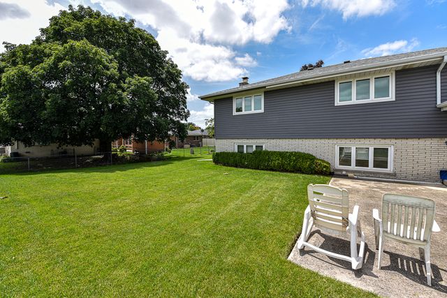 7561 Ponderosa Court, Orland Park, IL 60462