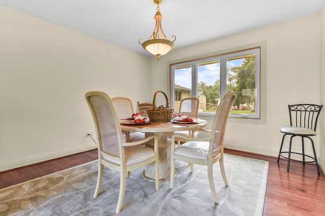 7561 Ponderosa Court, Orland Park, IL 60462