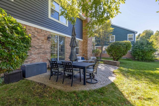 568 Crooked Stick Court, Vernon Hills, IL 60061