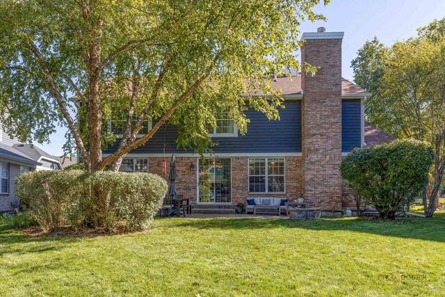 568 Crooked Stick Court, Vernon Hills, IL 60061