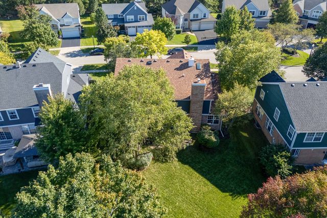 568 Crooked Stick Court, Vernon Hills, IL 60061