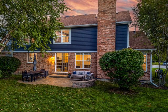 568 Crooked Stick Court, Vernon Hills, IL 60061